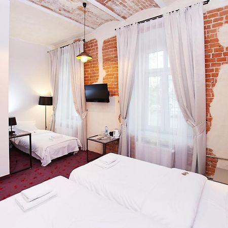 Koszary Arche Hotel Ґура-Кальвар'я Екстер'єр фото