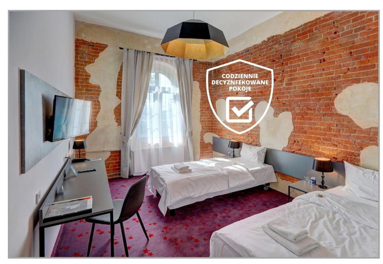 Koszary Arche Hotel Ґура-Кальвар'я Екстер'єр фото