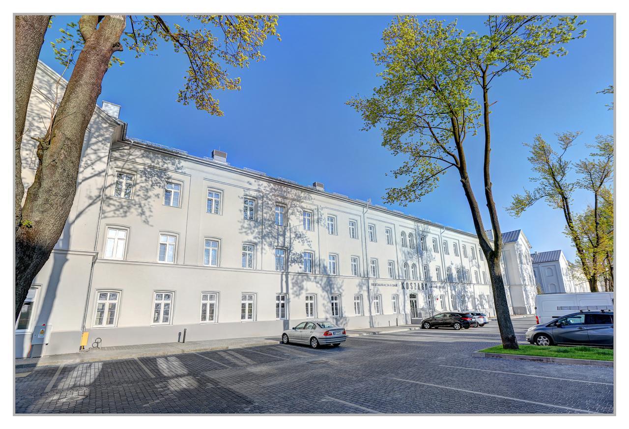 Koszary Arche Hotel Ґура-Кальвар'я Екстер'єр фото