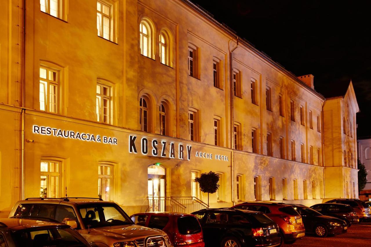 Koszary Arche Hotel Ґура-Кальвар'я Екстер'єр фото